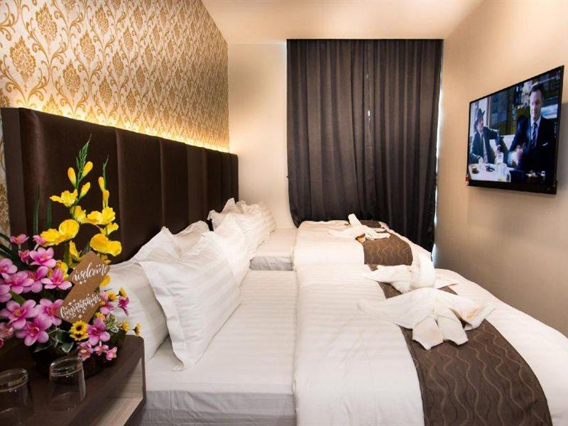 Spring Season Hotel Muar Esterno foto