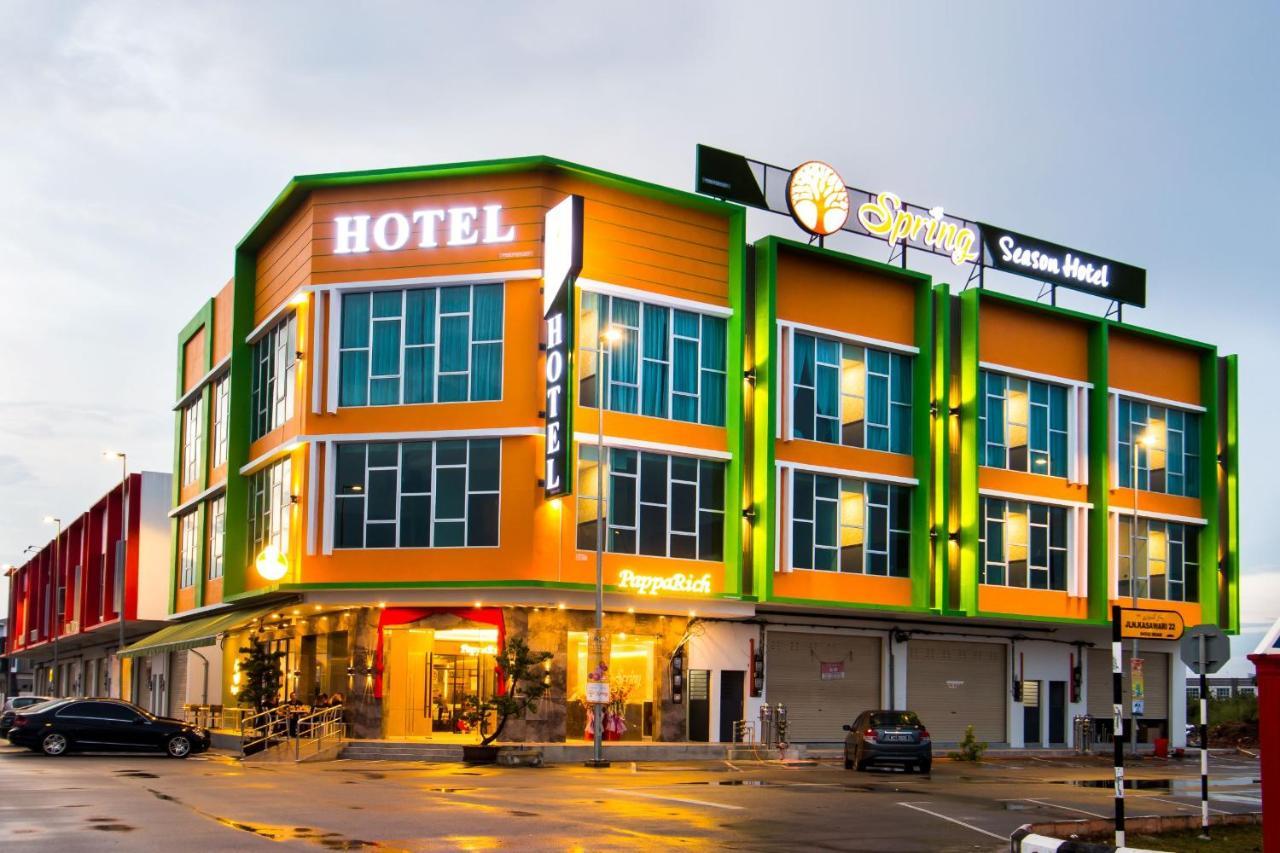 Spring Season Hotel Muar Esterno foto