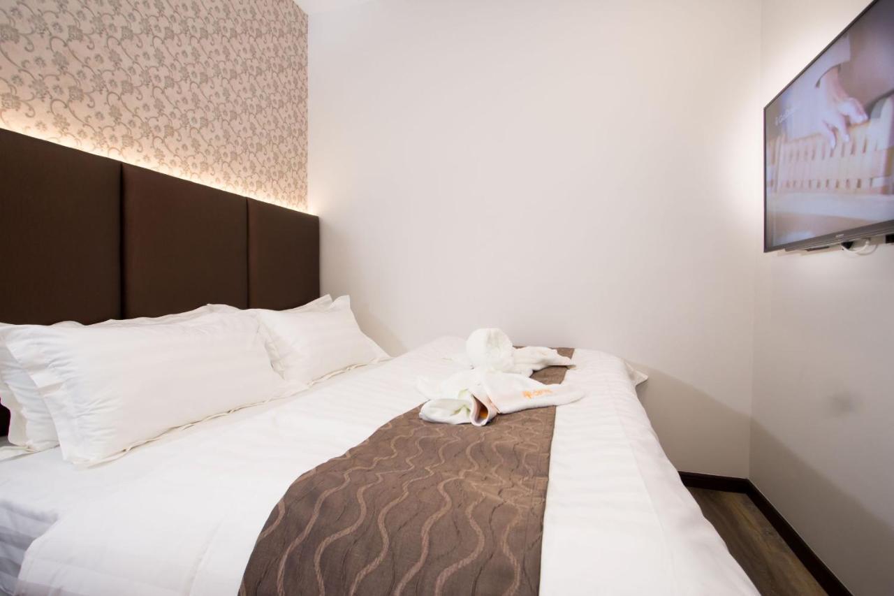 Spring Season Hotel Muar Esterno foto