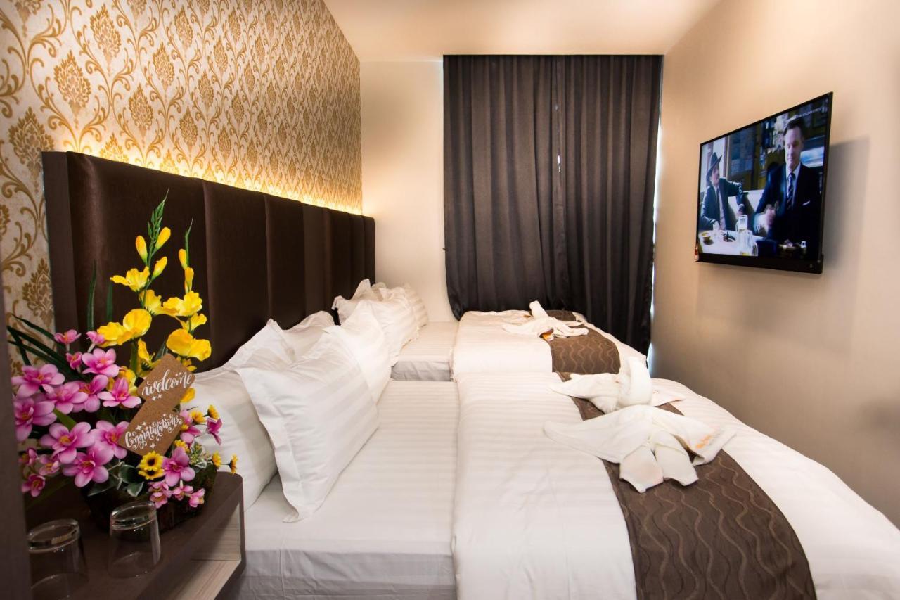Spring Season Hotel Muar Esterno foto