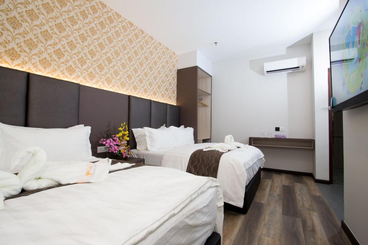 Spring Season Hotel Muar Esterno foto